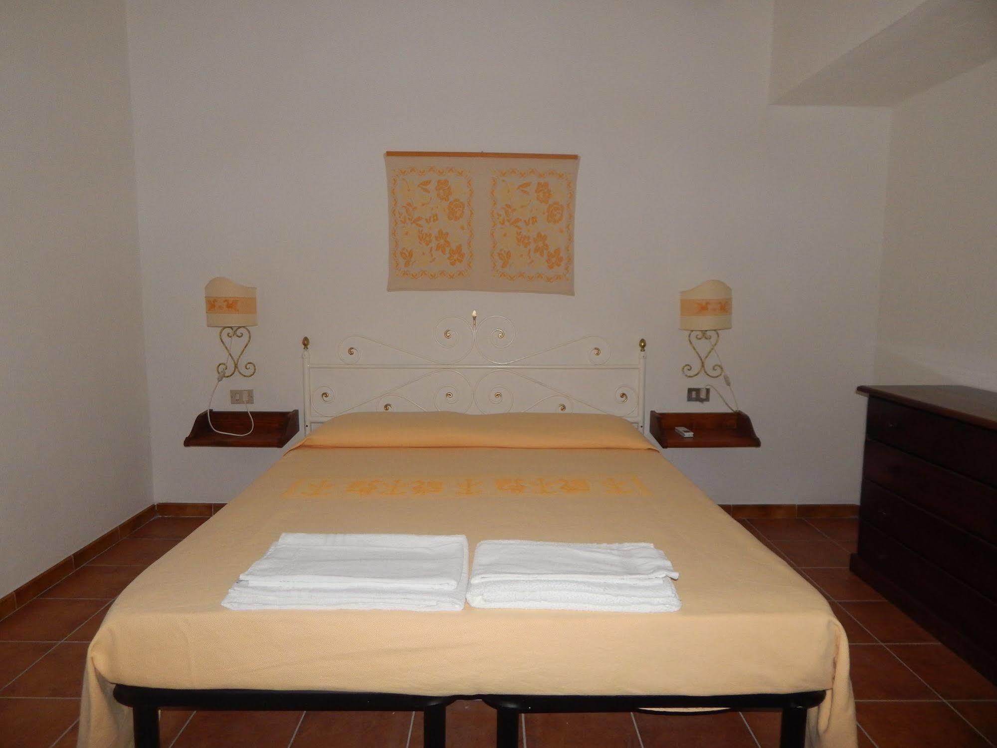 Residence Spiaggia Bianca 골푸아랑시 외부 사진